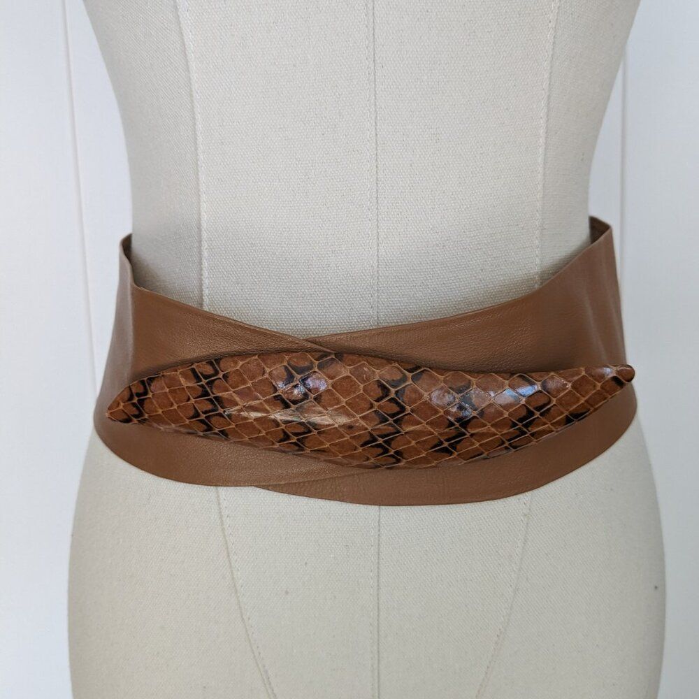 Genuine Snake Skin/Leather Belt - Unique Belt Buckle Shape - Tan - 34.75"